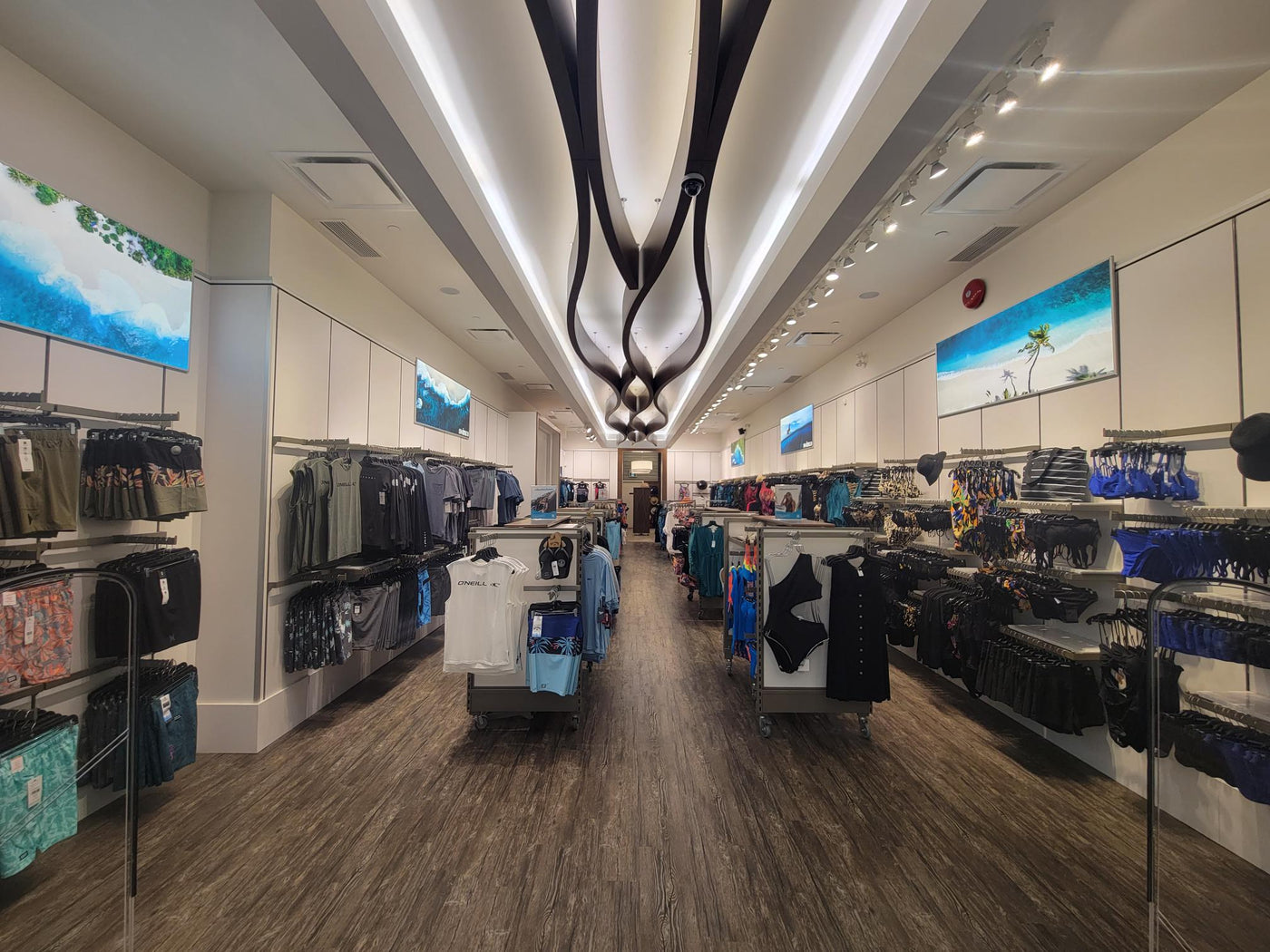 Swimco Opens its Doors at Park Royal Shopping Centre in Vancouver