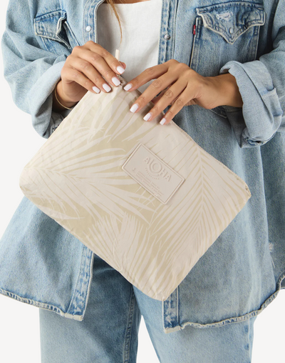 Areca Mid Pouch#color_areca-latte-sandstone