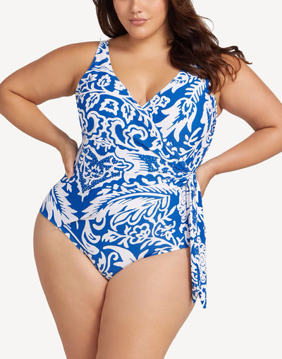 Sistine Hayes Underwire Plus Size One Piece#color_sistine-hayes-blue-white