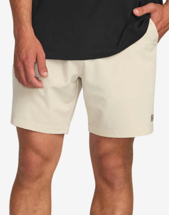 Crossfire 17" Hybrid Short
