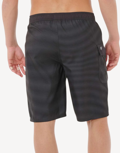 Shock Wave Easy Fit 21" Swim Trunk#color_shock-wave-black